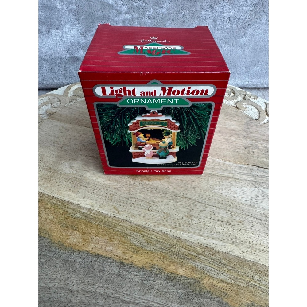 Hallmark Keepsake Magic 1987 Kringles Toy Shop Light Motion Ornament‎ QLX701-7